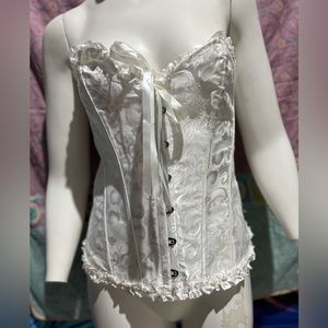 Women’s Lexi overbust fashion corset with matching g-string